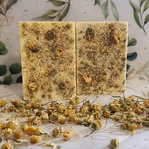 Handcrafted Chamomile Scented Bar Soap (2-Pack) - Gift